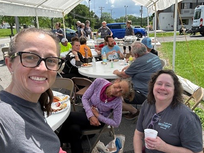 Image of Brandy Smith and other volunteers